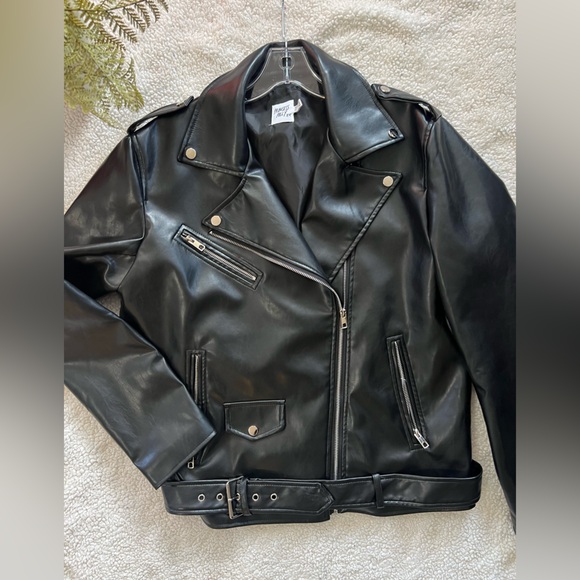 Princess Polly Black Faux Leather Jacket - Picture 6 of 10